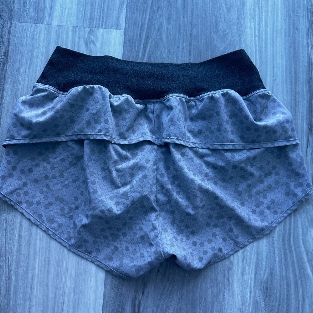 Live! Shorts - Picture 4 of 11